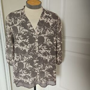 Brown and Crwam Relaxed Blouse with 3/4 Sleeves